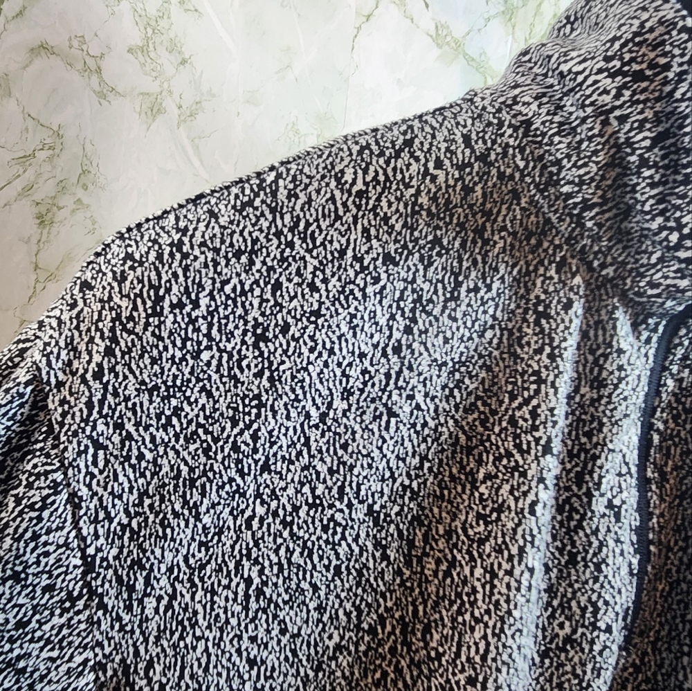 AVIA Heather Gray 1/4 Zip - Picture 2 of 8